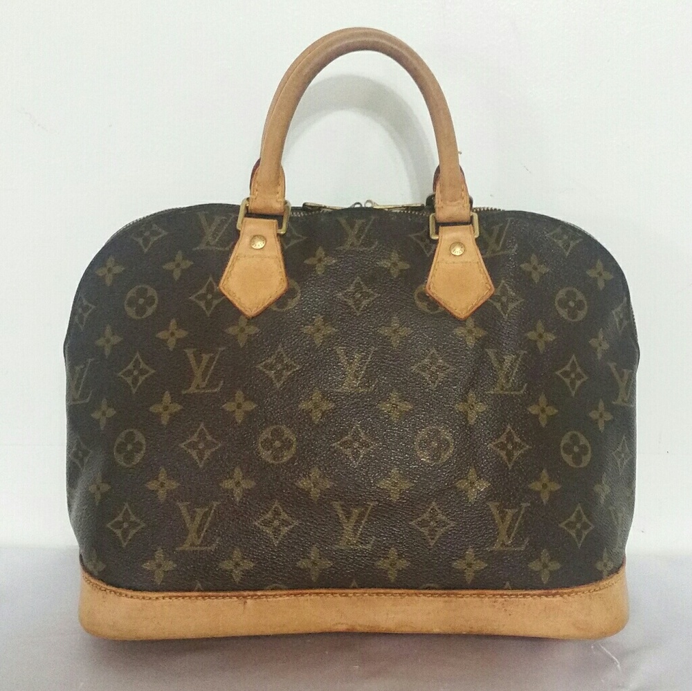 Authentic LOUIS VUITTON Monogram Alma PM